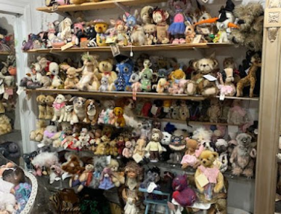 Diane’s Doll Shoppe