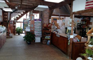 Pequot Plant Farm