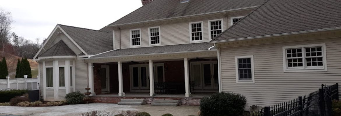 LA ROOFING LLC