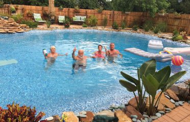 Dolphin Pools & Spas LLC