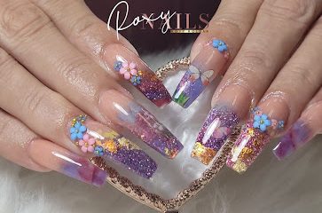 Roxy nails design