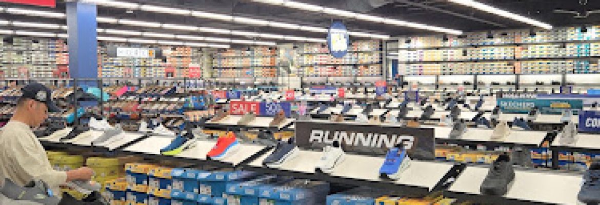 SKECHERS Warehouse Outlet