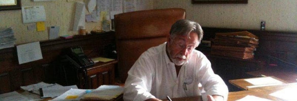 Attorney Robert M Elliott