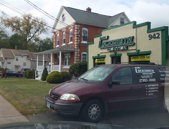 Locksmith Center LLC