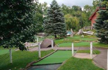 Riverfront Miniature Golf & Ice Cream