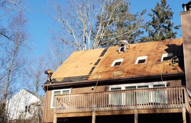 LA ROOFING LLC