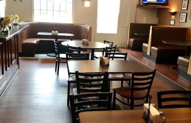 THE LODGE Bar & Grill