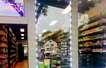 Qais convenient shop