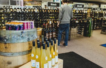 Connecticut River Wine & Spirits