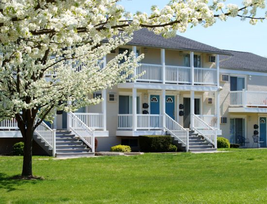 Hub Realty Associates LLC