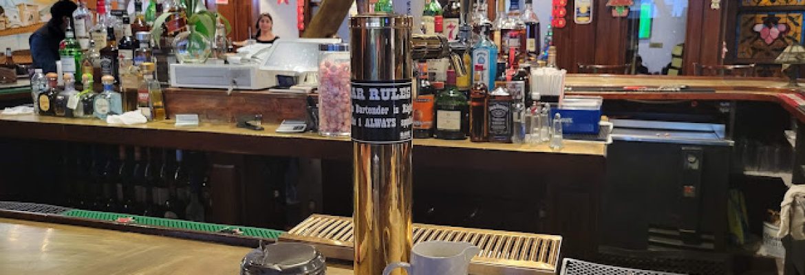 La Mitad del Mundo Bar-Restaurant