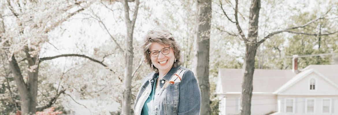 Marianne Policastro-Wik, Insurance Associates of Central CT, LLC Owner
