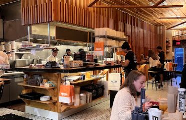 Mẹcha Noodle Bar