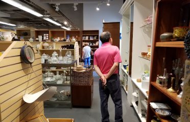 Greenwich Hospital Auxiliary Thrift Shop