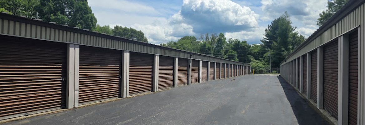 Dayville Storage