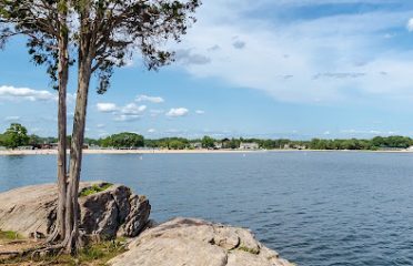 NicoleJBates Team at William Raveis Real Estate