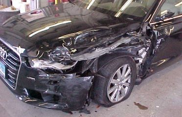Woodland Auto Body