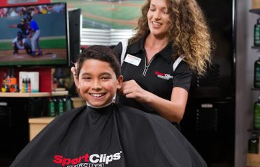 Sport Clips Haircuts of Enfield – Brookside Plaza