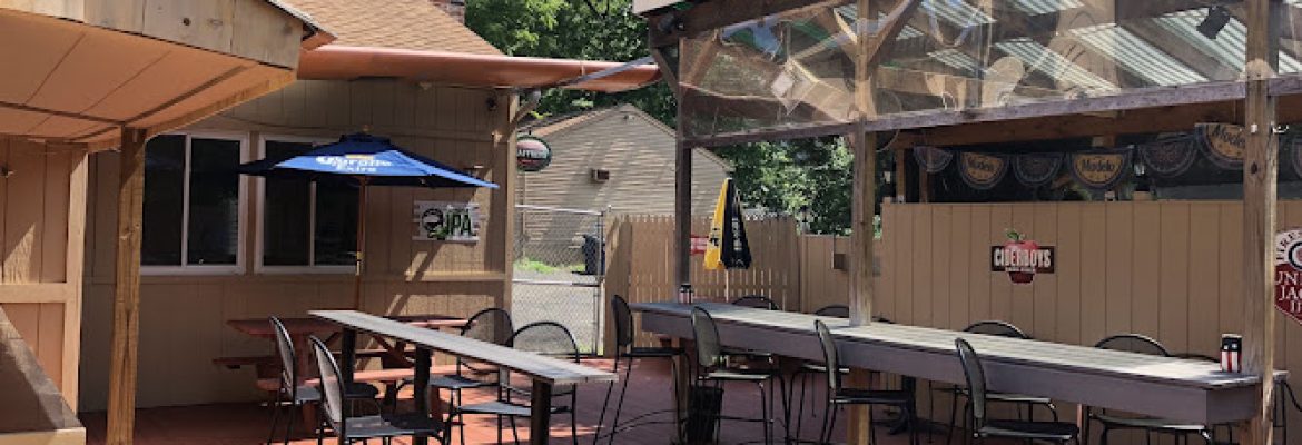 Dawg House Bar & Grill