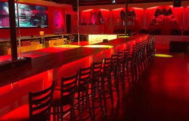 Luckys Cabaret