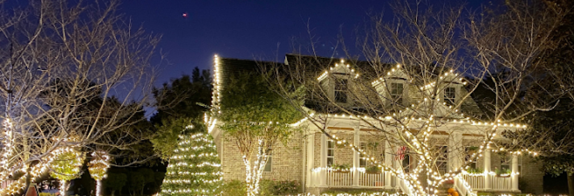 Custom Illuminations | Holiday Light Installers