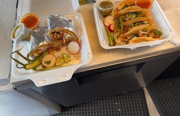 Azteca food truck