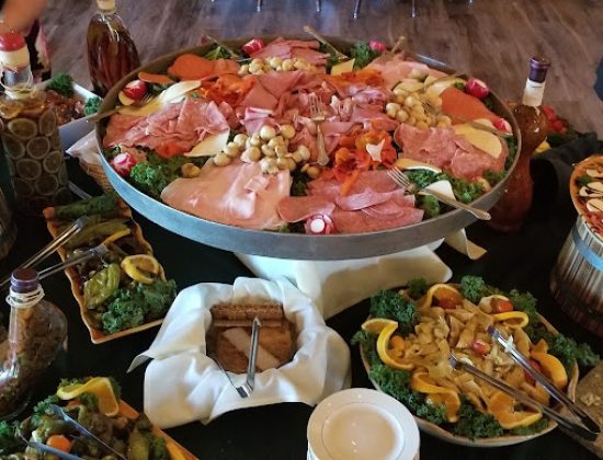 Maneeley’s Banquet & Catering