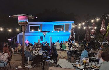 Bunkers Bar & Grill @ Hawks Landing Country Club