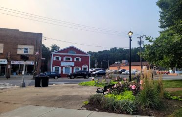 Red’s Hardware