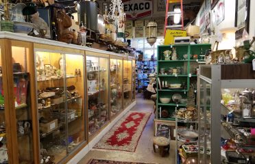 Clinton Antique Center