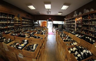 Horseneck Wine & Spirits