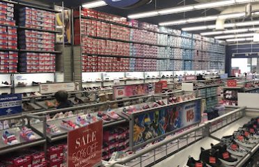 SKECHERS Factory Outlet