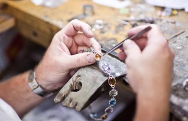 Alex’s Jewelers LLC