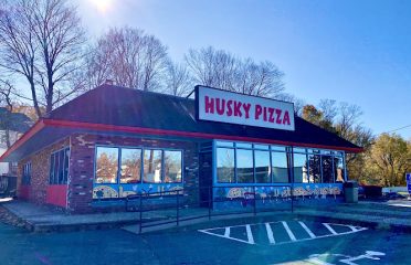 Husky Pizza