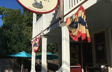 Hadlyme Country Market