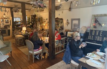 Nightingales Acoustic Cafe