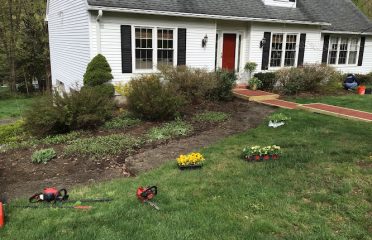 Lindquist Tree and Landscaping