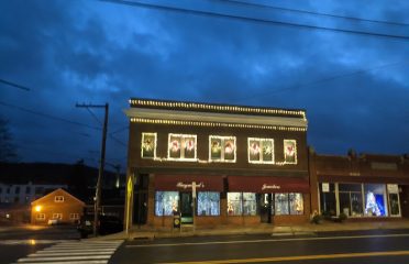 Raymond’s Jewelers