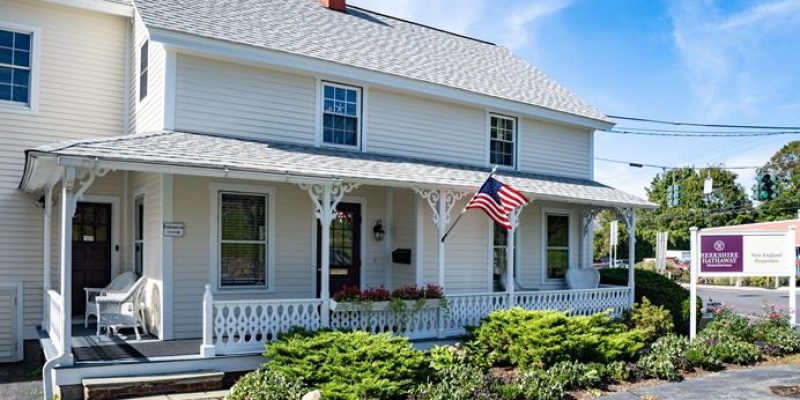 Judy Meucci, Real Estate Broker, Willow Properties