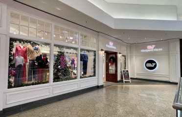 vineyard vines