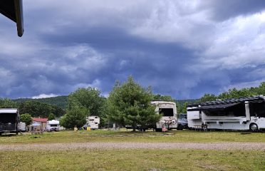 Lake Compounce Campground Visitor Parking