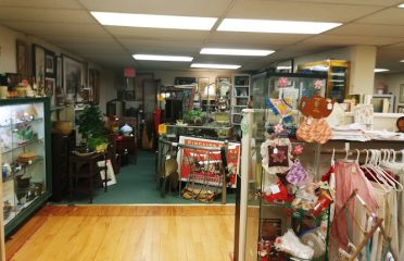 Antiques Marketplace at Bugbee’s on Main