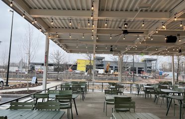 Shake Shack Evergreen Walk