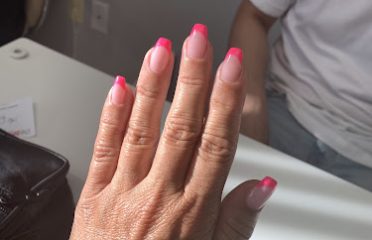 Lucky Lucky Nail & Spa