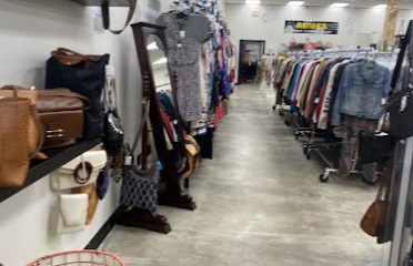 Renee’s Resale Clothing Outlet