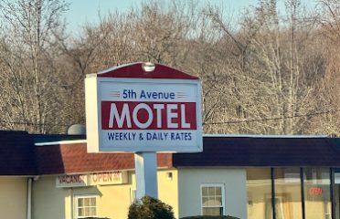 Fifth Ave Motel