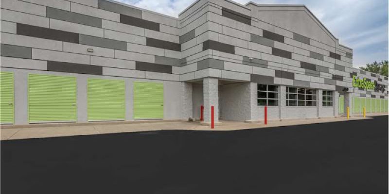 Extra Space Storage