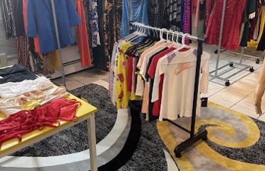 lorac boutique