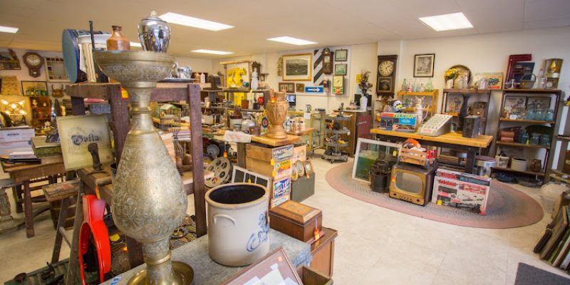 Turnpike Antiques & Vintage