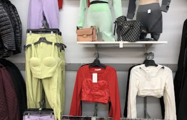 Red T Clothing Store